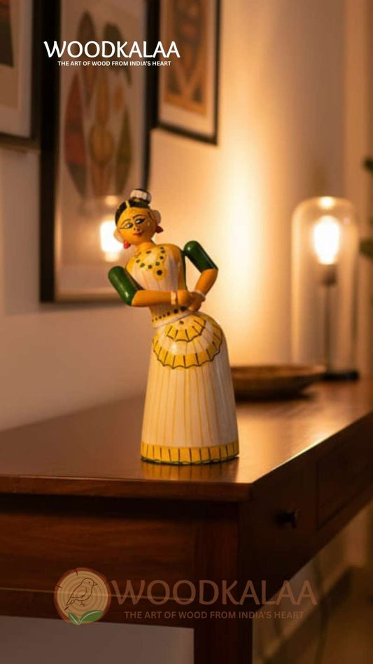 DANCING KERALA KUTTI